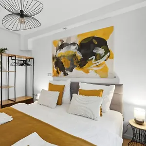 Apartment Stylisches 2-zimmer Ambient In Alsternaehe Mit Kingsize-bett & Schlafsofa 