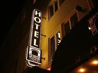 Hotel Deutsches Theater Munich 3*,